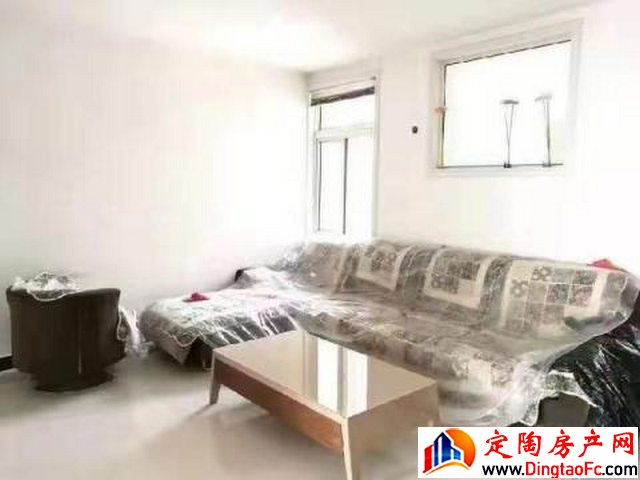 怡和华庭 3室2厅 110平米 简单装修 1200元/月