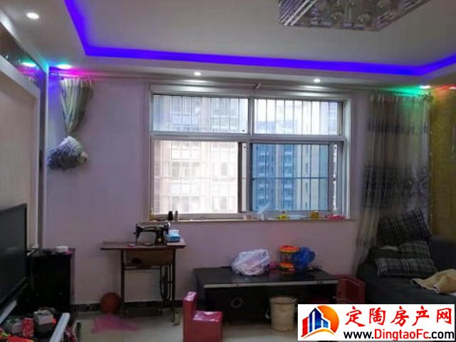 华景雅苑 3室2厅 139平米 精装修 1667元/月