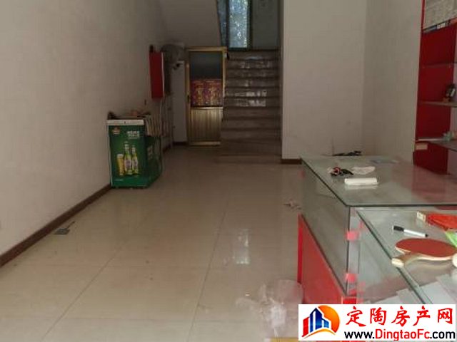 翡翠湾 2室2厅 100平米 简单装修 2300元/月