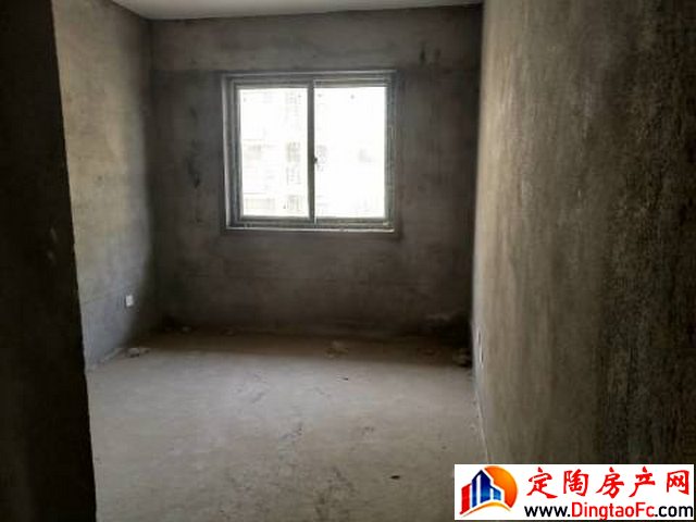 美景国际现代城 3室2厅 150平米 毛坯 600元/月