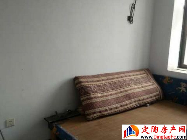 塔刘新村 3室2厅 100平米 精装修 15000元/月