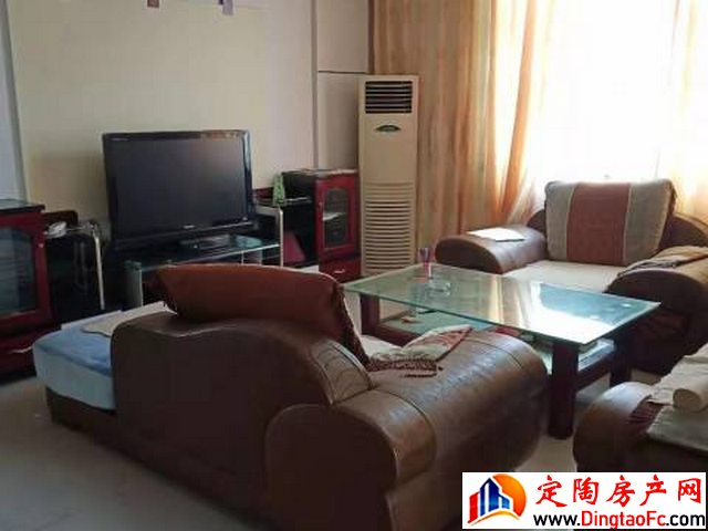 御景新城 3室2厅 100平米 简单装修 1041元/月