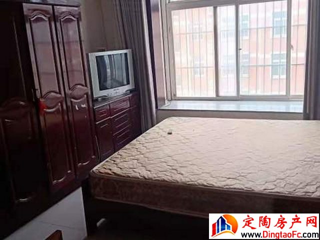 御景新城 3室2厅 130平米 简单装修 1000元/月
