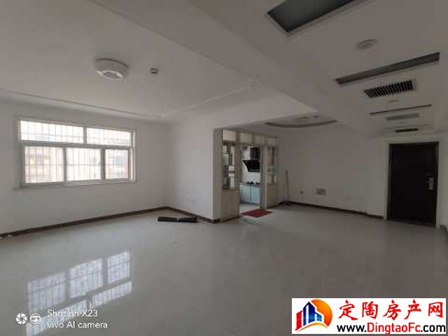 华景雅苑 3室2厅 140平米 精装修 1291元/月