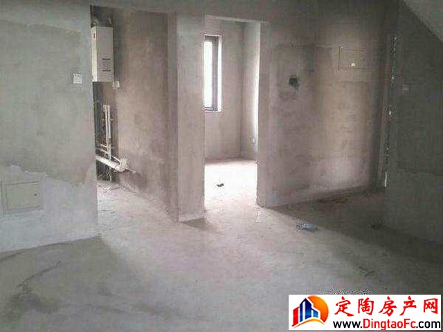 陈集社区 5室2厅 289平米 毛坯 125万元