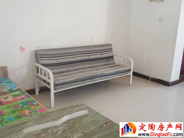 西苑小区 2室1厅 100平米 简单装修 600元/月