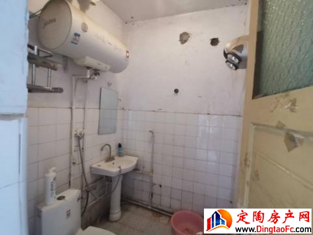 西苑小区 2室1厅 70平米 精装修 667元/月