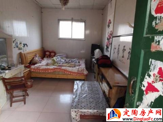 西苑小区 3室1厅 150平米 简单装修 750元/月