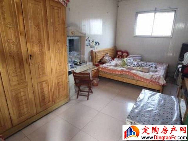 西苑小区 3室1厅 150平米 简单装修 750元/月