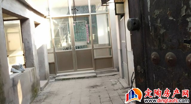 塔刘新村 3室2厅 180平米 简单装修 666元/月