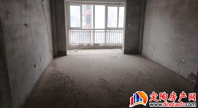 丽锦苑 3室2厅 138平米 毛坯 64万元
