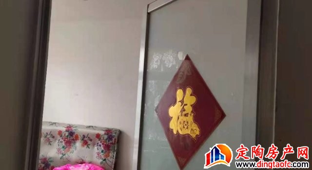 中央新城 3室2厅 92平米 简单装修 1250元/月