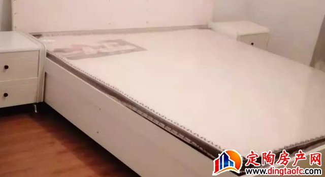 学府名都 4室2厅 150平米 简单装修 1200元/月