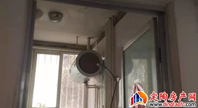 中央新城 3室2厅 92平米 简单装修 1083元/月