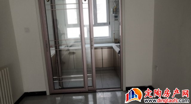 后董社区 3室2厅 110平米 精装修 1000元/月