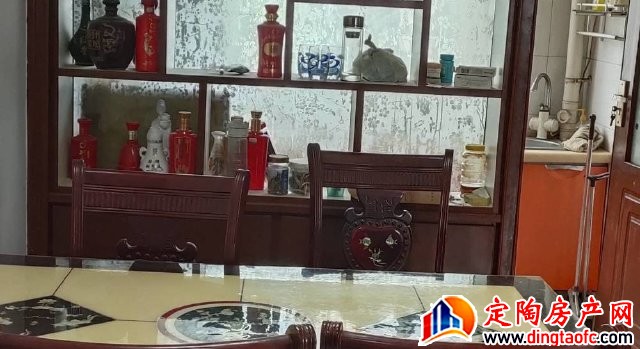名都雅苑 3室2厅 115平米 简单装修 1125元/月