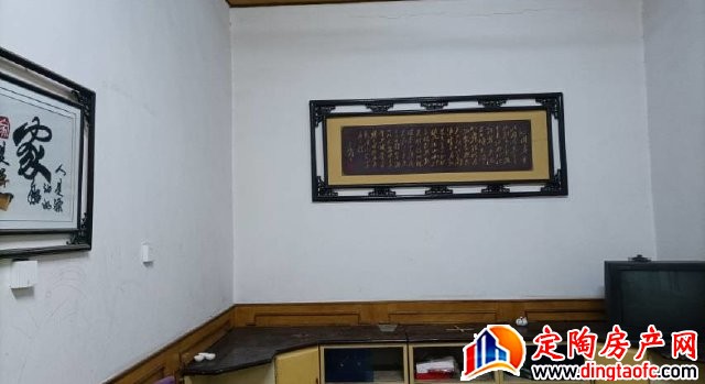 佳和小区 3室1厅 180平米 简单装修 666元/月