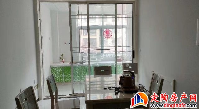 学府名都 3室2厅 135平米 简单装修 1200元/月
