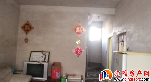 汇元小区 4室2厅 150平米 简单装修 9500元/月