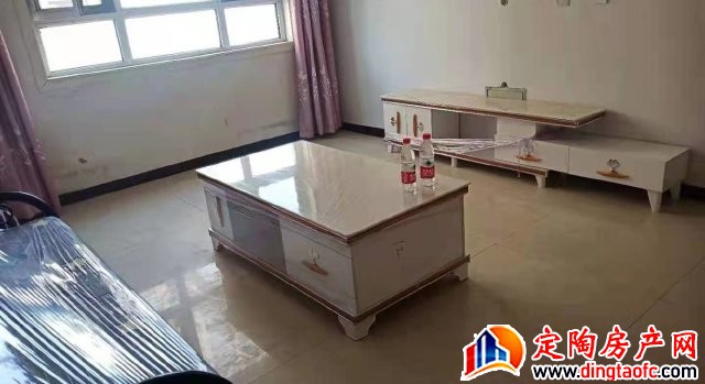 佳和小区 3室2厅 120平米 精装修 1083元/月